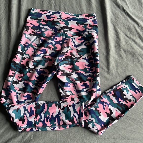 FABLETICS powehold crop leggings - Picture 2 of 4